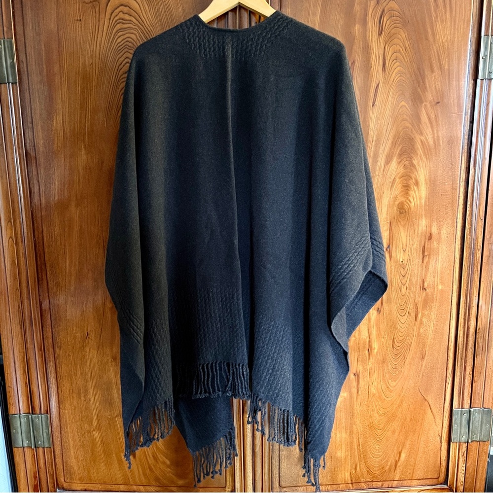 Wool Cape - image 2